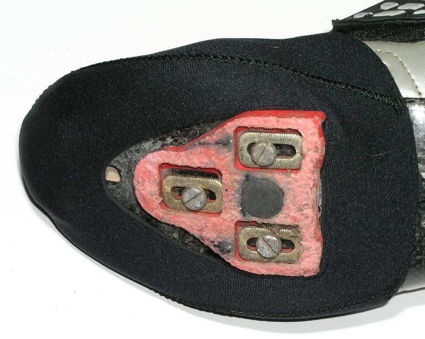 Underside on road shoe